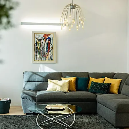 Eltz By Aula Apartment